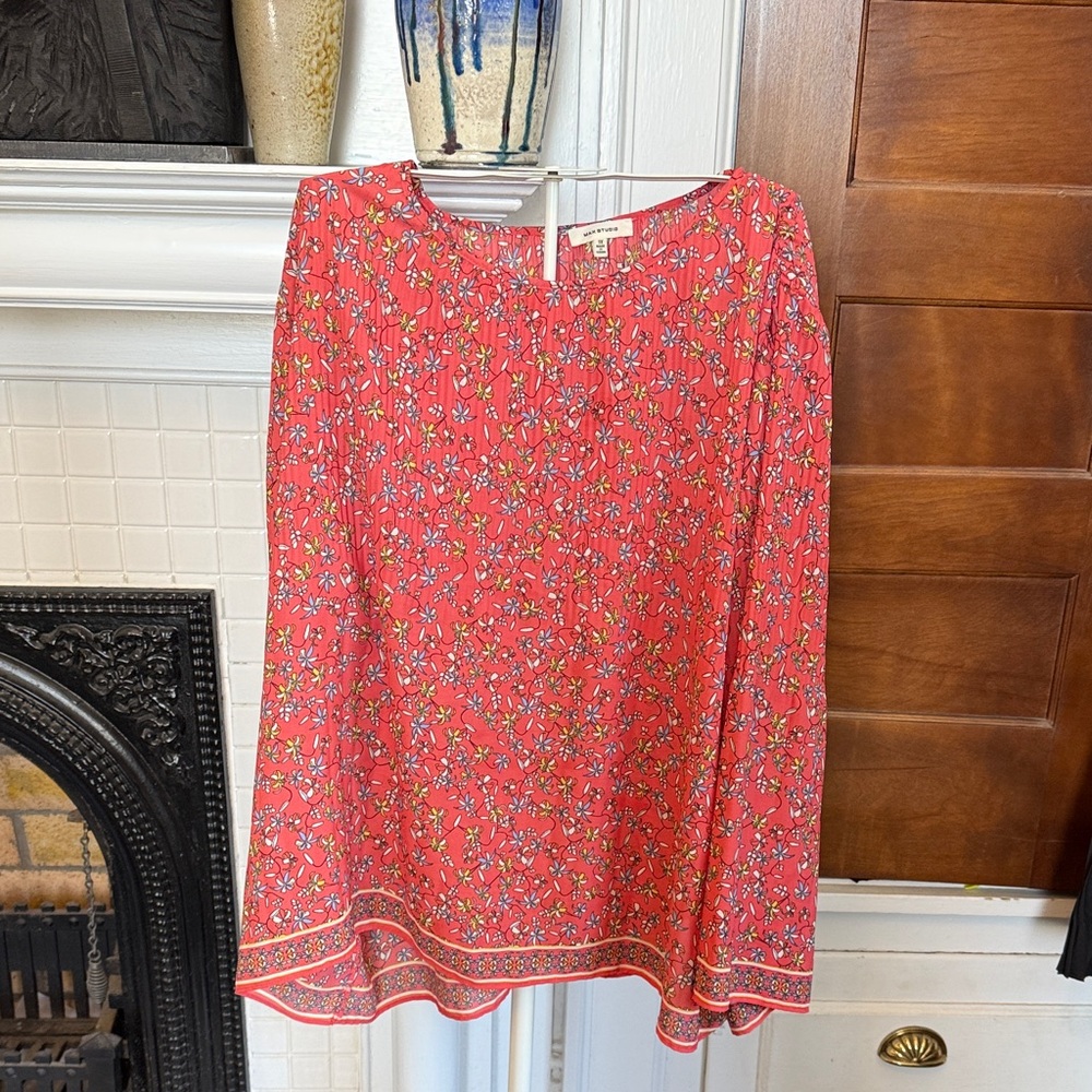 Max Studio Plus size  Red Floral Blouse with wide arms-‎ worn once